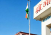 महाराष्ट्र दिन व कामगार दिनानिमित्त श्री गो से हायस्कूलमध्ये उत्साहात ध्वजारोहण; देशभक्तीच्या सुरांनी भारावले वातावरण