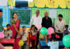जि.प. शाळा सारोळा बुद्रुकमध्ये प्रवेशोत्सवाचा जल्लोष; नव्या शैक्षणिक वर्षाचे उत्साहपूर्ण स्वागत, मोफत पाठ्यपुस्तकांचे वितरण